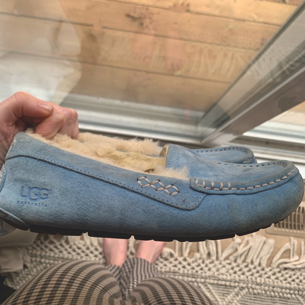 Ansley Ugg Slippers. Size 7.